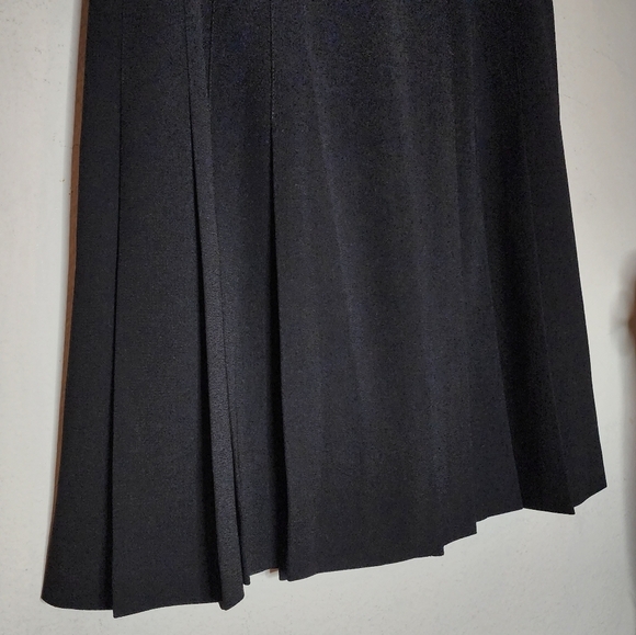 NWT Vintage Ann Taylor Loft Black Pleated Knee Length Flowy Skirt Size 6P - Picture 12 of 16